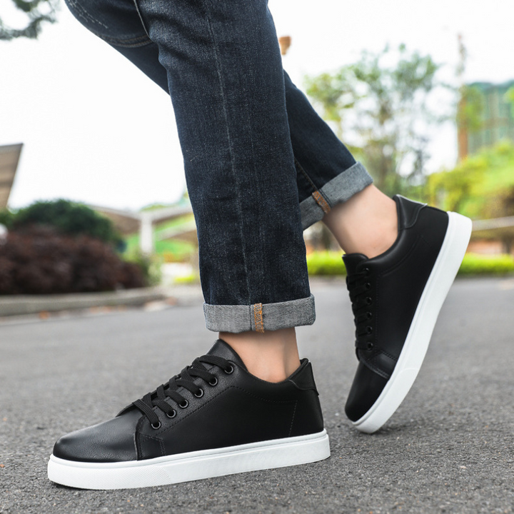 Enzo Ledertrainer