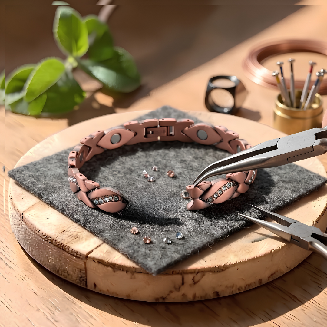 Valcor Gladiolus Big Copper Bracelet