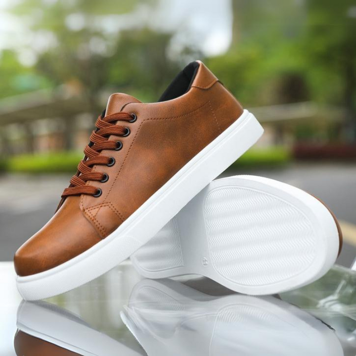 Enzo Ledertrainer