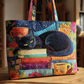 Sac fait main de chats noirs avec des livres et des tasses