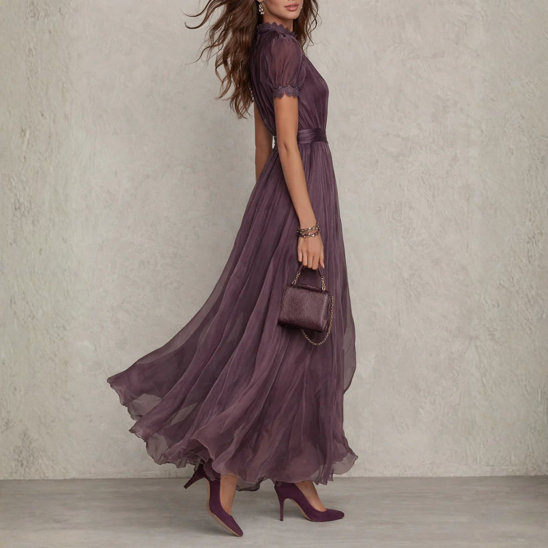 Celeste | Elegantes Maxikleid mit Spitzenbesatz