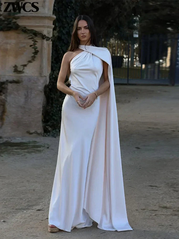 Adaline – Robe longue cape intemporelle