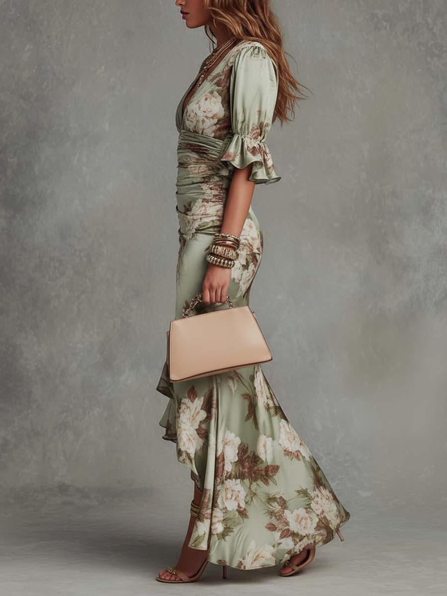 Anastasia | Robe longue asymétrique en satin vert