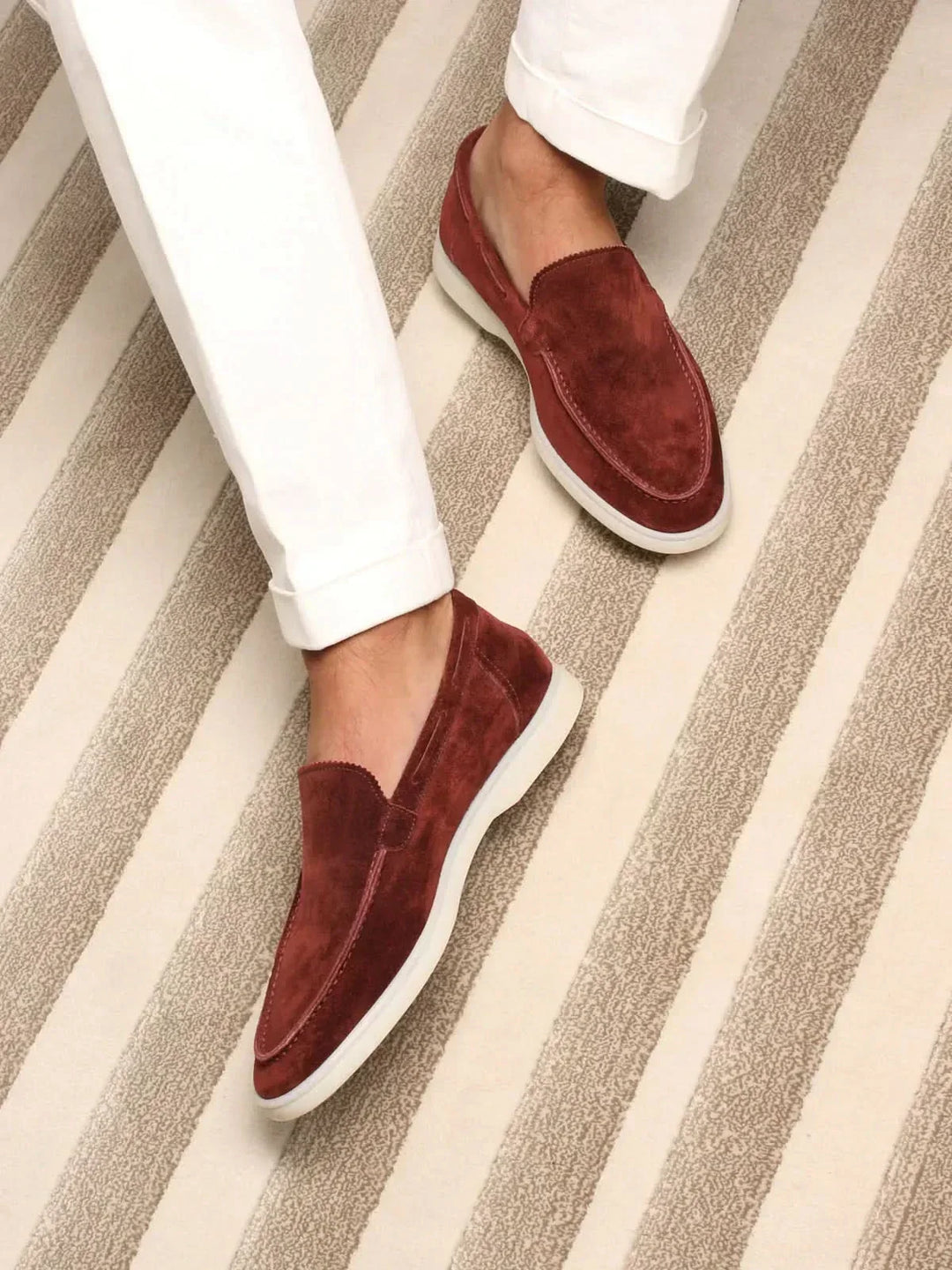 Mocassin classique en daim bordeaux
